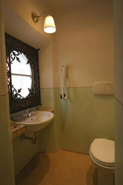 Palazzo Pergola Apartment Florence