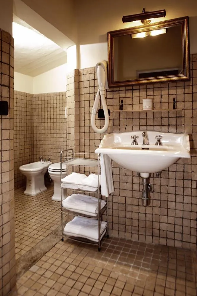 Palazzo Pergola Apartment Florence 0*,  Italy